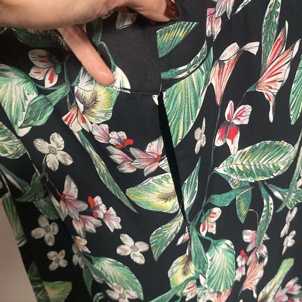 Adelyn  Rae floral ruffle dress size small nwt - Picture 9 of 10